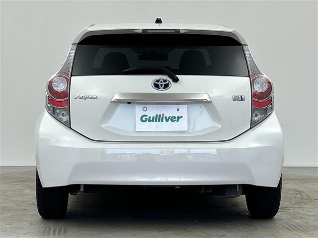 Toyota AQUA 2013 8357939-11