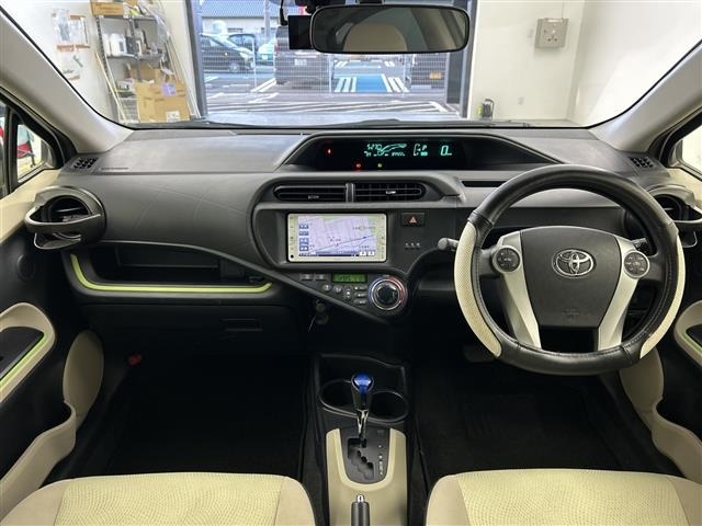Toyota AQUA 2013 8357939-14