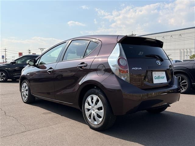 Toyota AQUA 2014 8357940-13