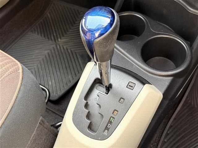 Toyota AQUA 2014 8357940-6