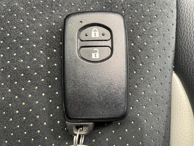 Toyota AQUA 2014 8357942-7