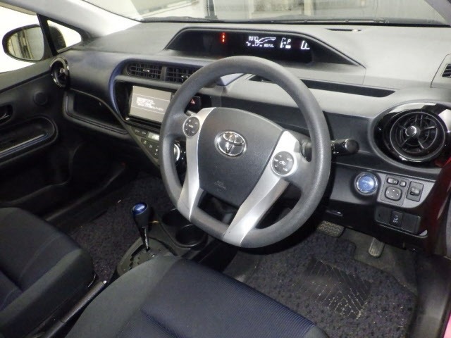 Toyota AQUA 2014 8357945-3