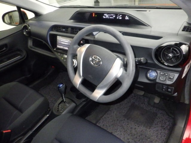 Toyota AQUA 2015 8357946-3