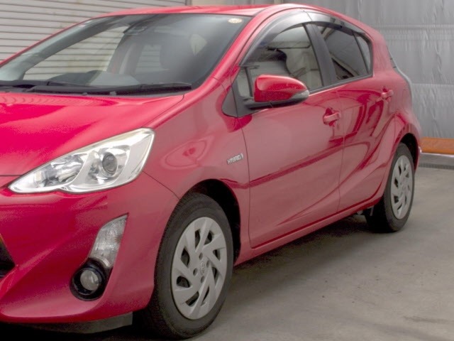 Toyota AQUA 2015 8357946-4