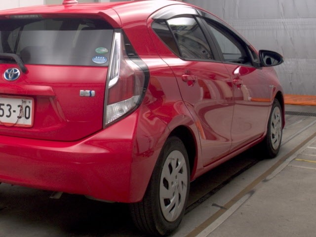 Toyota AQUA 2015 8357946-5