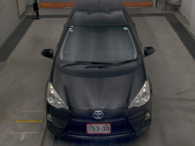 Toyota AQUA 2013 8357947-6