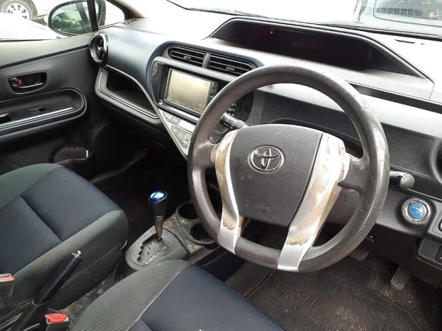 Toyota AQUA 2015 8357961-7