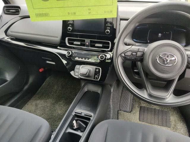 Toyota AQUA 2022 8357965-6