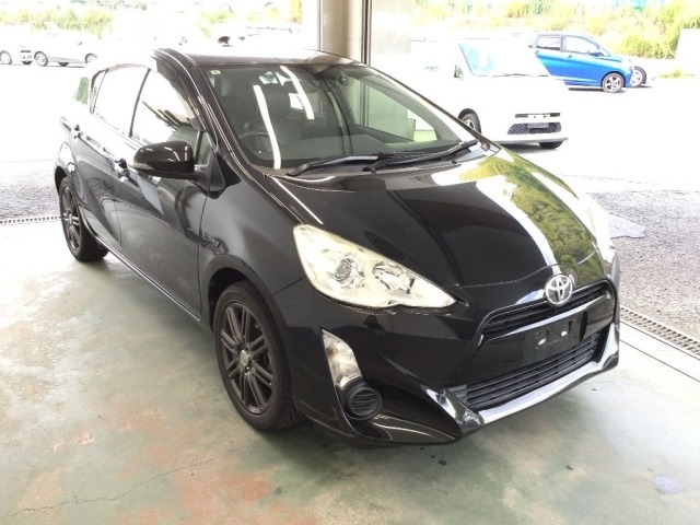 Toyota AQUA 2016 8357966-3