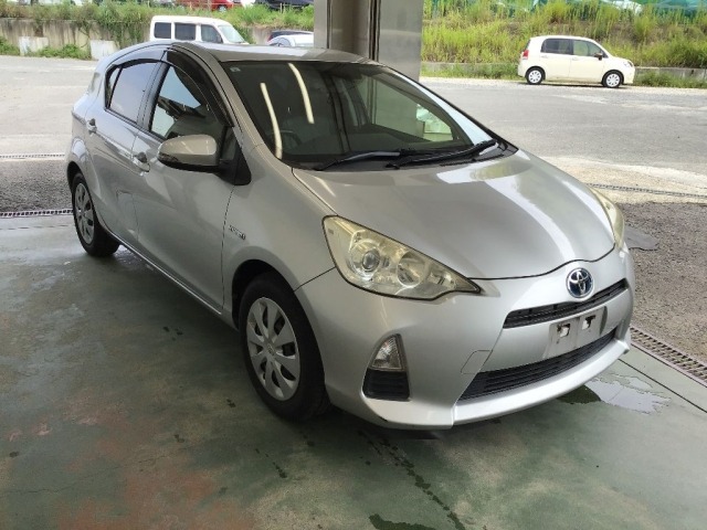 Toyota AQUA 2013 8357967-3