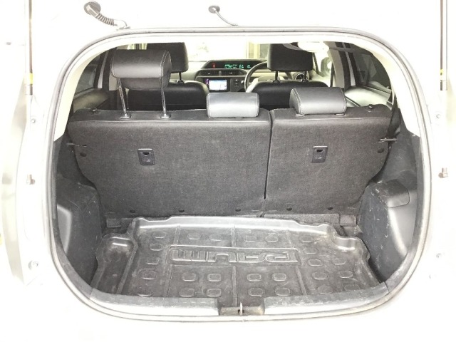 Toyota AQUA 2013 8357967-7