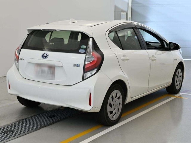 Toyota AQUA 2019 8357975-1