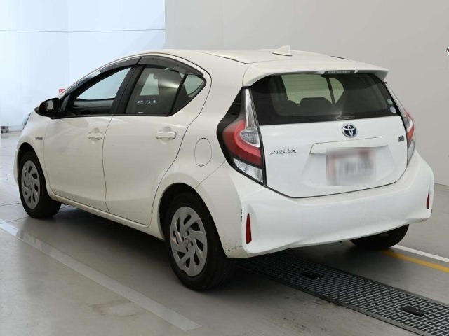 Toyota AQUA 2019 8357975-6