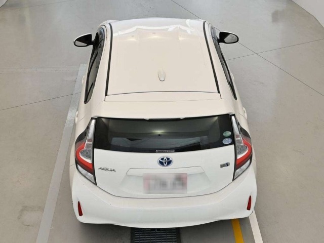 Toyota AQUA 2019 8357975-8