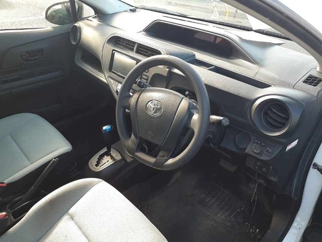 Toyota AQUA 2019 8357975-9
