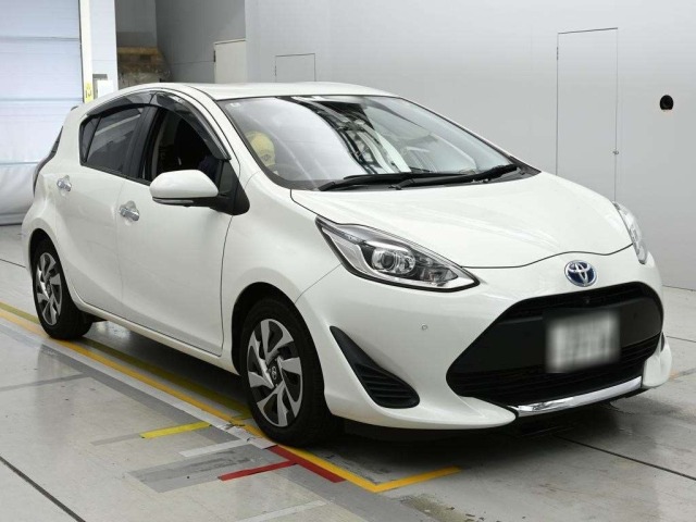 Toyota AQUA 2020 8357976-5