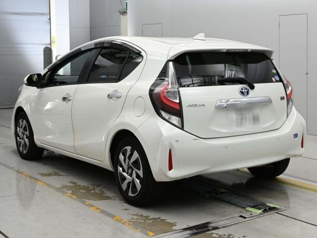 Toyota AQUA 2020 8357976-6