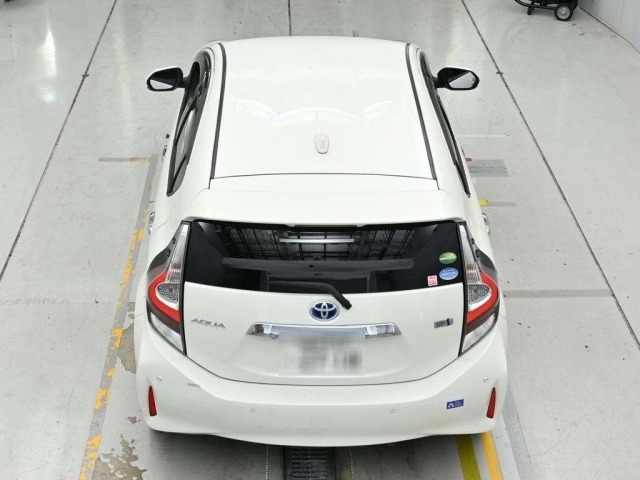 Toyota AQUA 2020 8357976-8