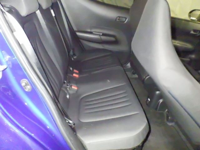 Toyota AQUA 2022 8357978-5