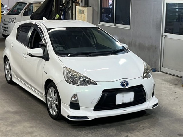 Toyota AQUA 2014 8357979-4