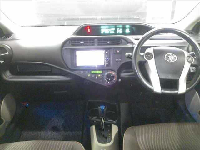 Toyota AQUA 2013 8357983-5