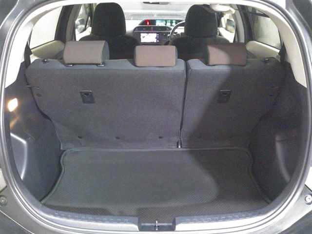 Toyota AQUA 2013 8357983-7
