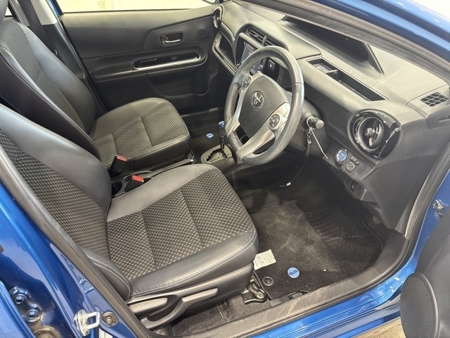 Toyota AQUA 2015 8357984-8