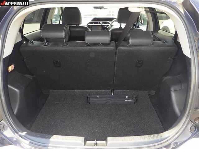 Toyota AQUA 2015 8357985-10