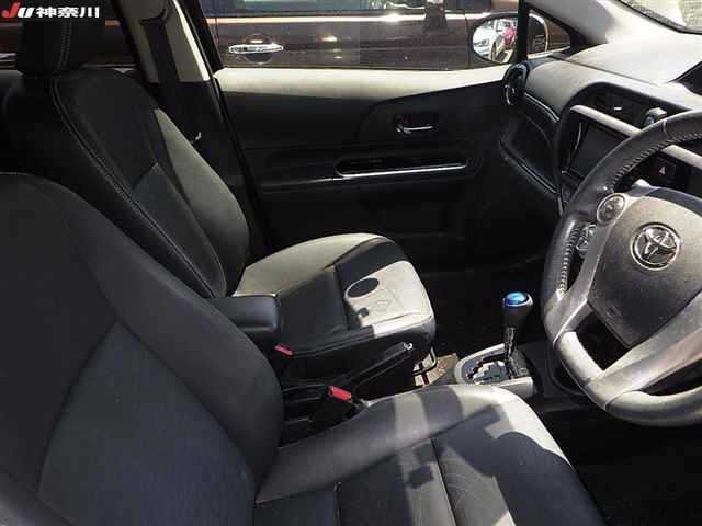 Toyota AQUA 2015 8357985-8