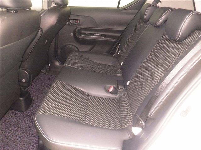 Toyota AQUA 2017 8358016-7