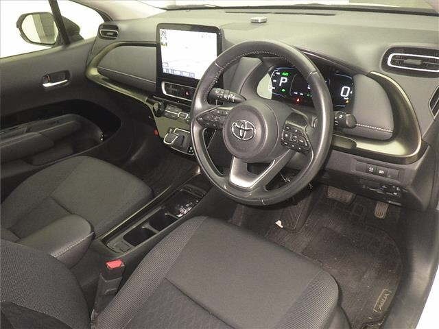 Toyota AQUA 2022 8358018-3