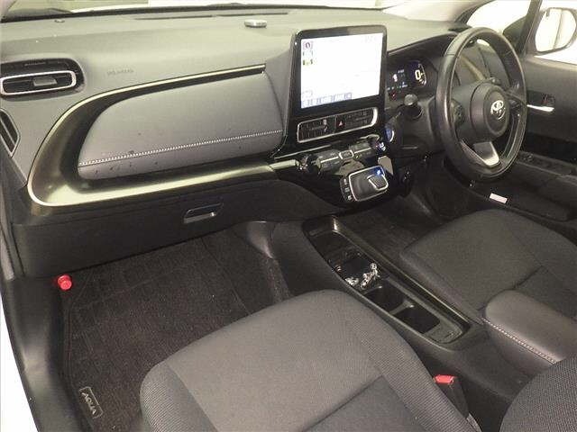 Toyota AQUA 2022 8358018-4