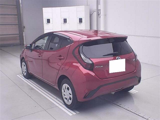 Toyota AQUA 2023 8358019-1