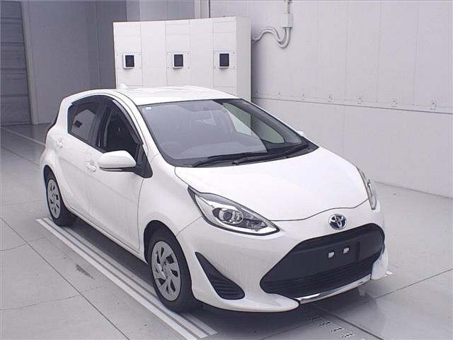 Toyota AQUA 2021 8358020-0