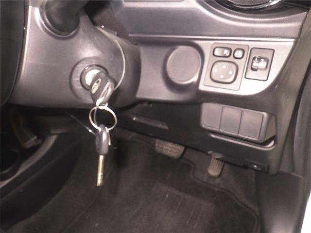 Toyota AQUA 2021 8358020-8