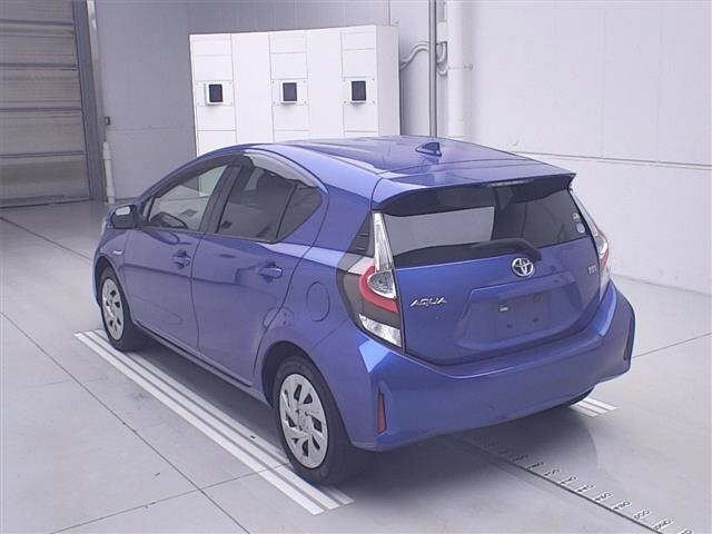 Toyota AQUA 2019 8358023-1