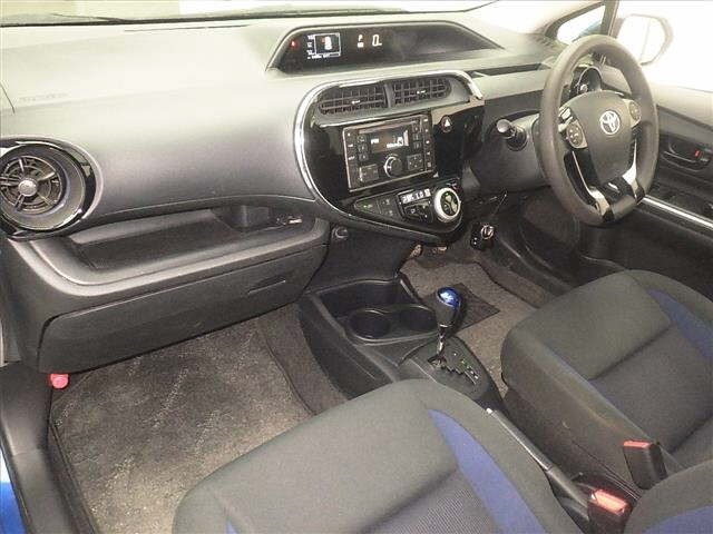 Toyota AQUA 2019 8358023-4