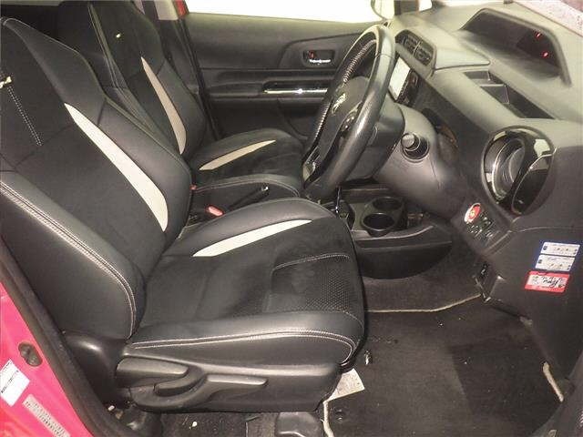 Toyota AQUA 2013 8358024-5