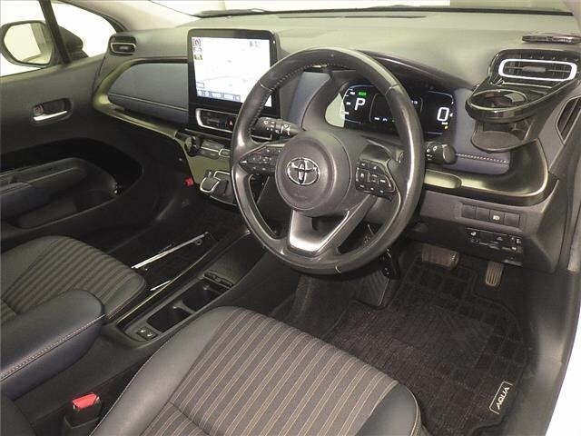 Toyota AQUA 2021 8358025-3