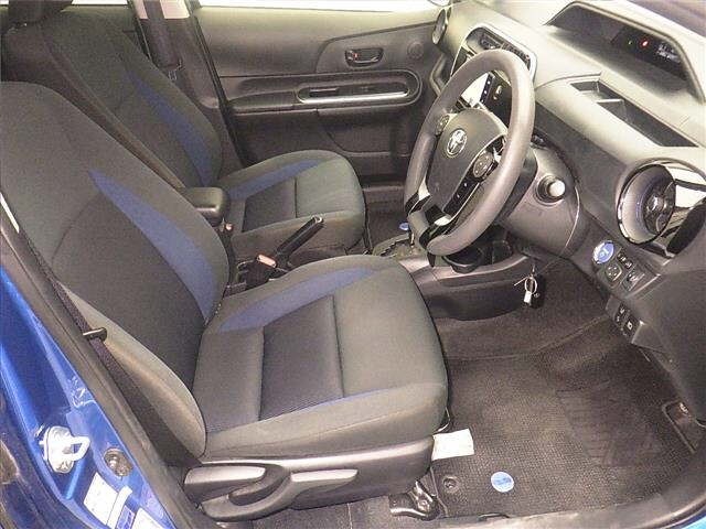 Toyota AQUA 2017 8358026-5