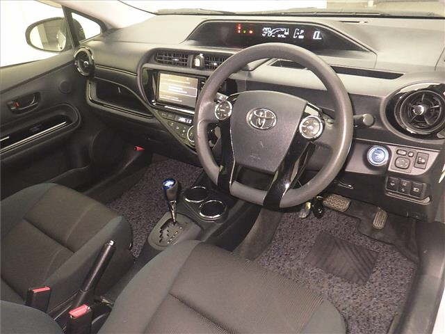 Toyota AQUA 2016 8358029-3