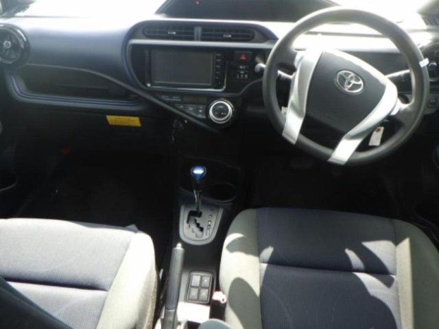 Toyota AQUA 2015 8358030-3