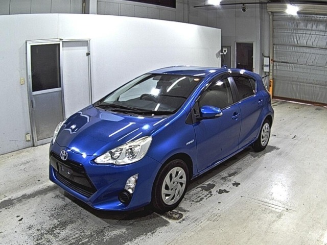 Toyota AQUA 2016 8358032-4