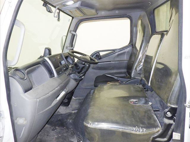 Mitsubishi CANTER 2018 8352793-8
