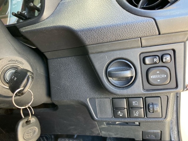 Toyota COROLLA AXIO 2018 8357173-5