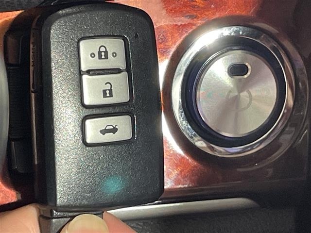 Toyota CROWN MAJESTA 2015 8349292-19