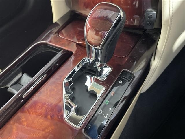 Toyota CROWN MAJESTA 2015 8349292-3