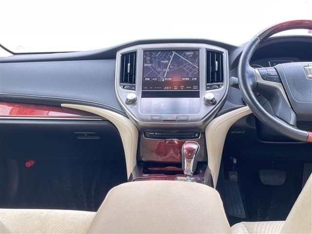 Toyota CROWN MAJESTA 2015 8349297-20