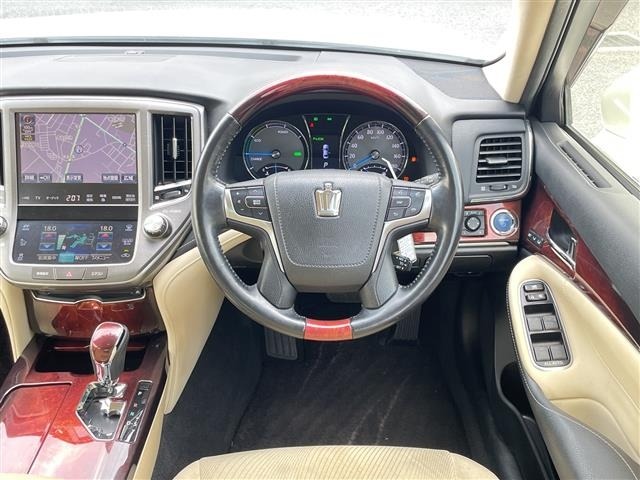 Toyota CROWN MAJESTA 2015 8349297-22