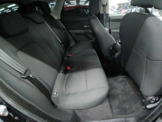 Jaguar E-PACE 2019 8353628-12